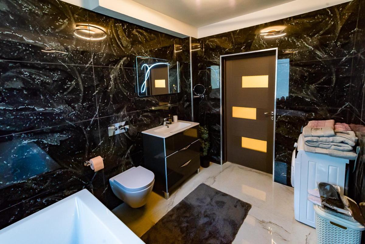 Apartamento Moky Rezident Arad Exterior foto