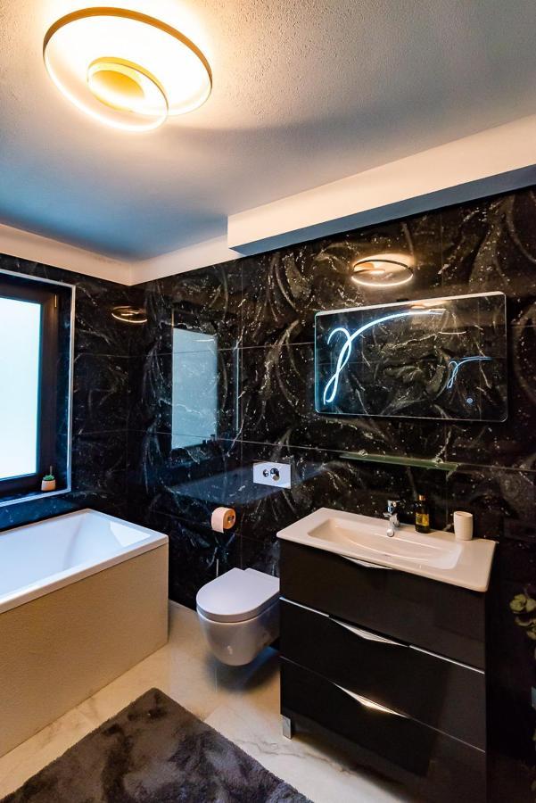 Apartamento Moky Rezident Arad Exterior foto