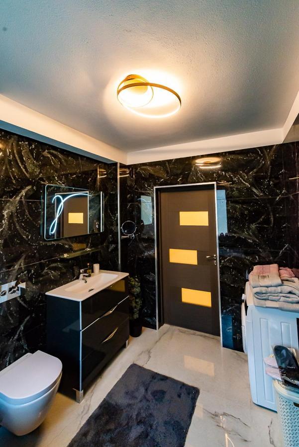 Apartamento Moky Rezident Arad Exterior foto